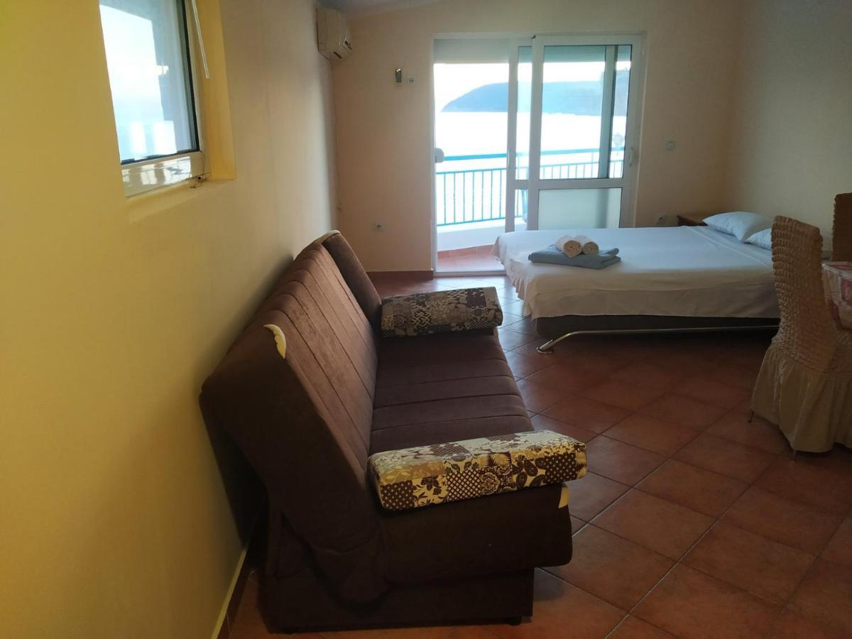 Apartmani Orange Dreams Sutomore Bagian luar foto