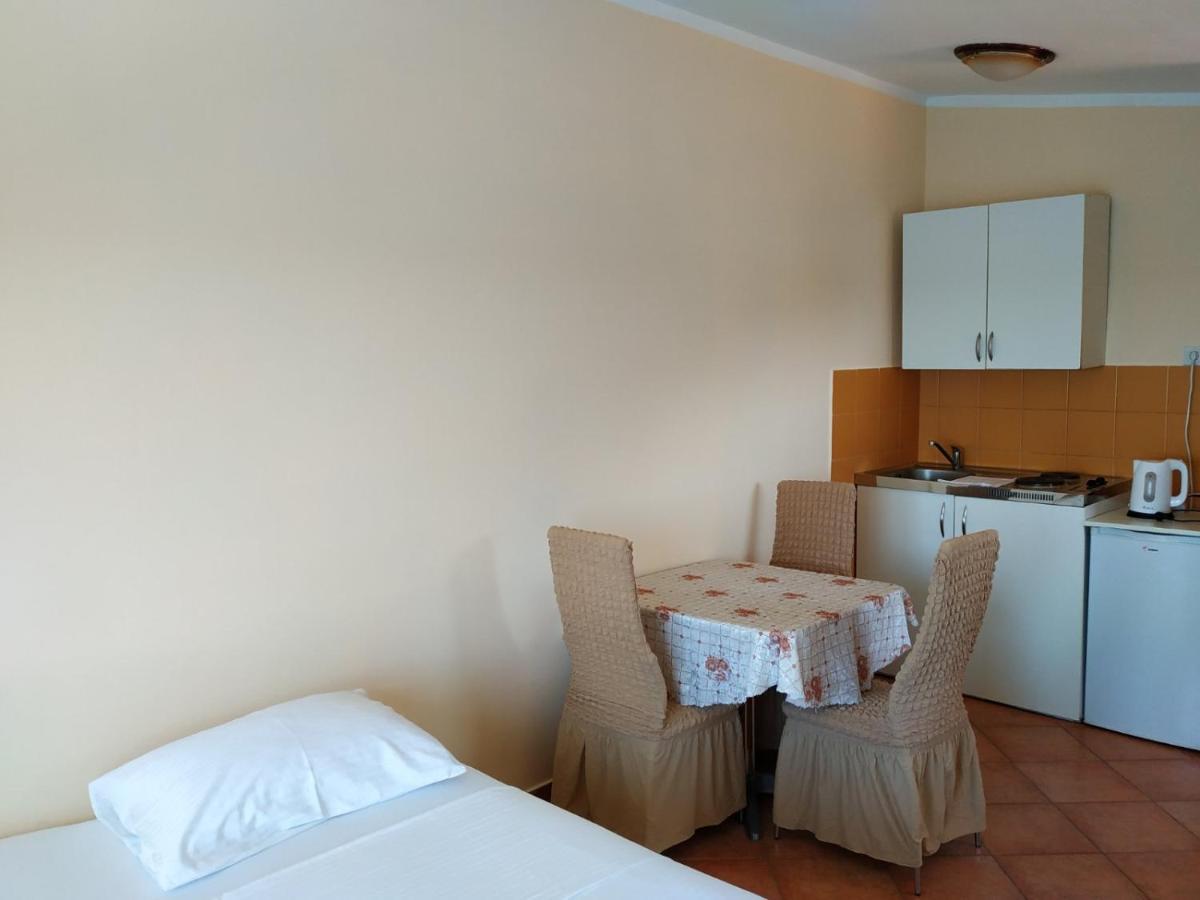 Apartmani Orange Dreams Sutomore Bagian luar foto